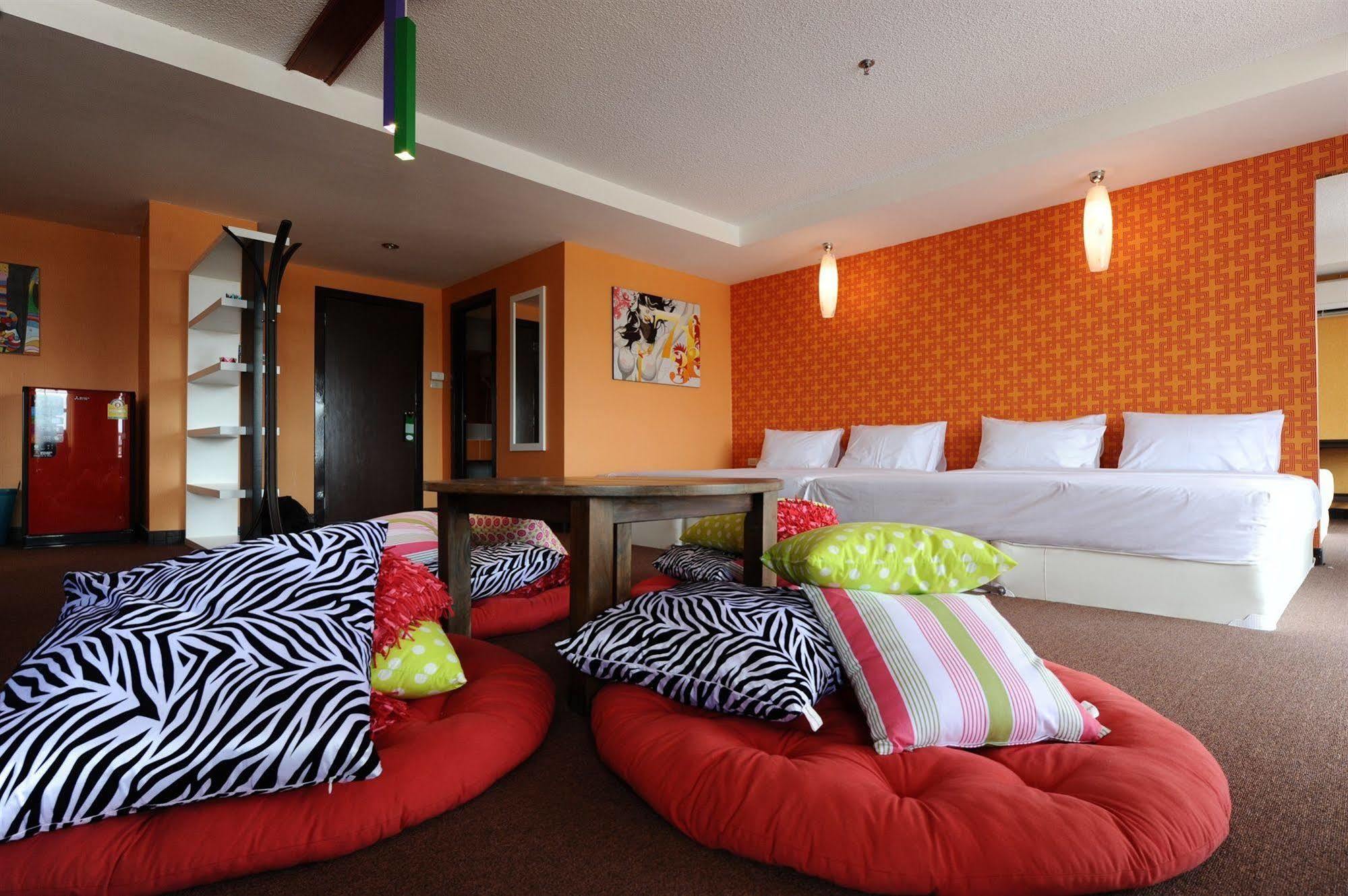 Angket Hip Residence Pattaya Exterior foto