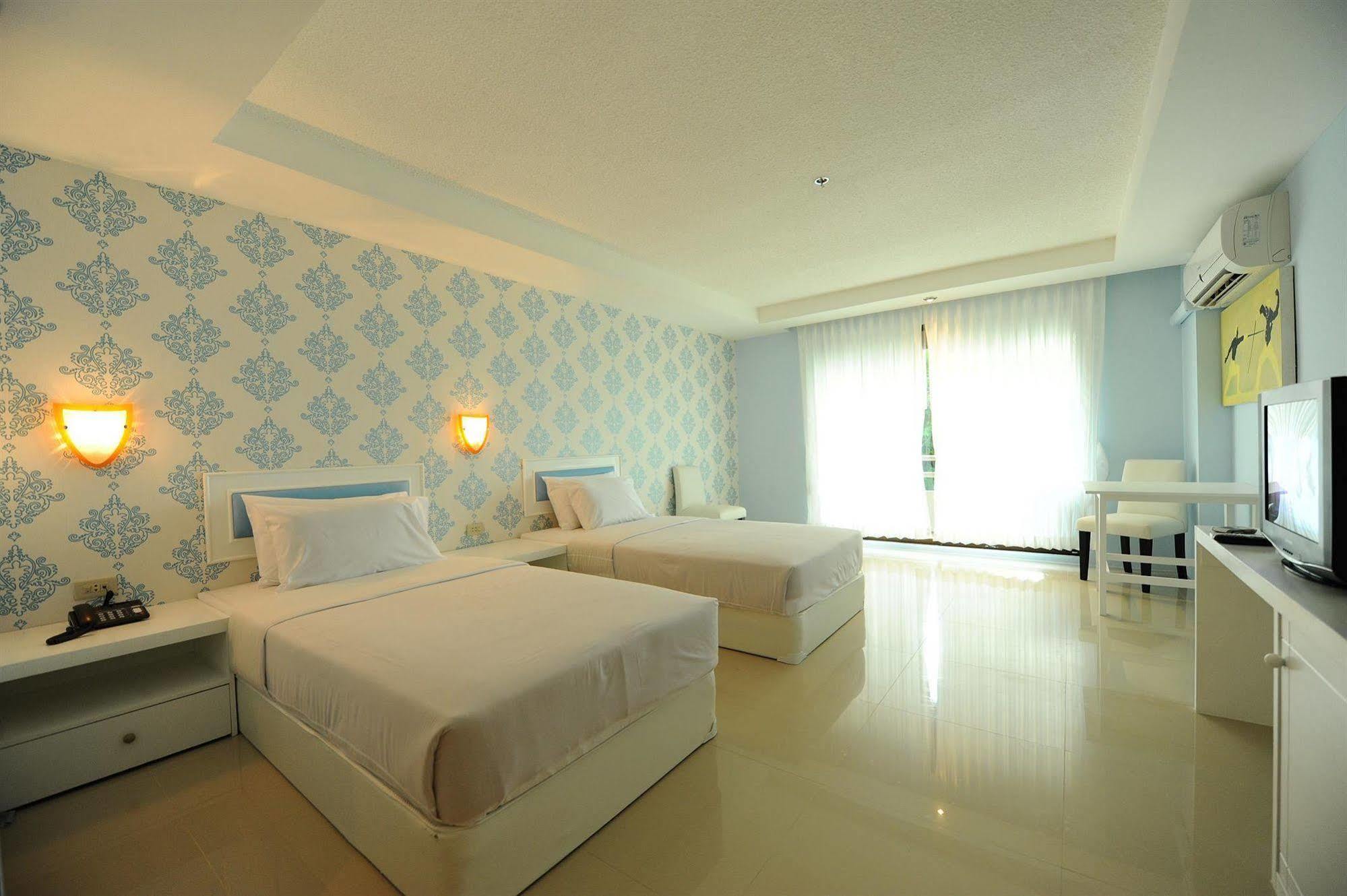 Angket Hip Residence Pattaya Exterior foto