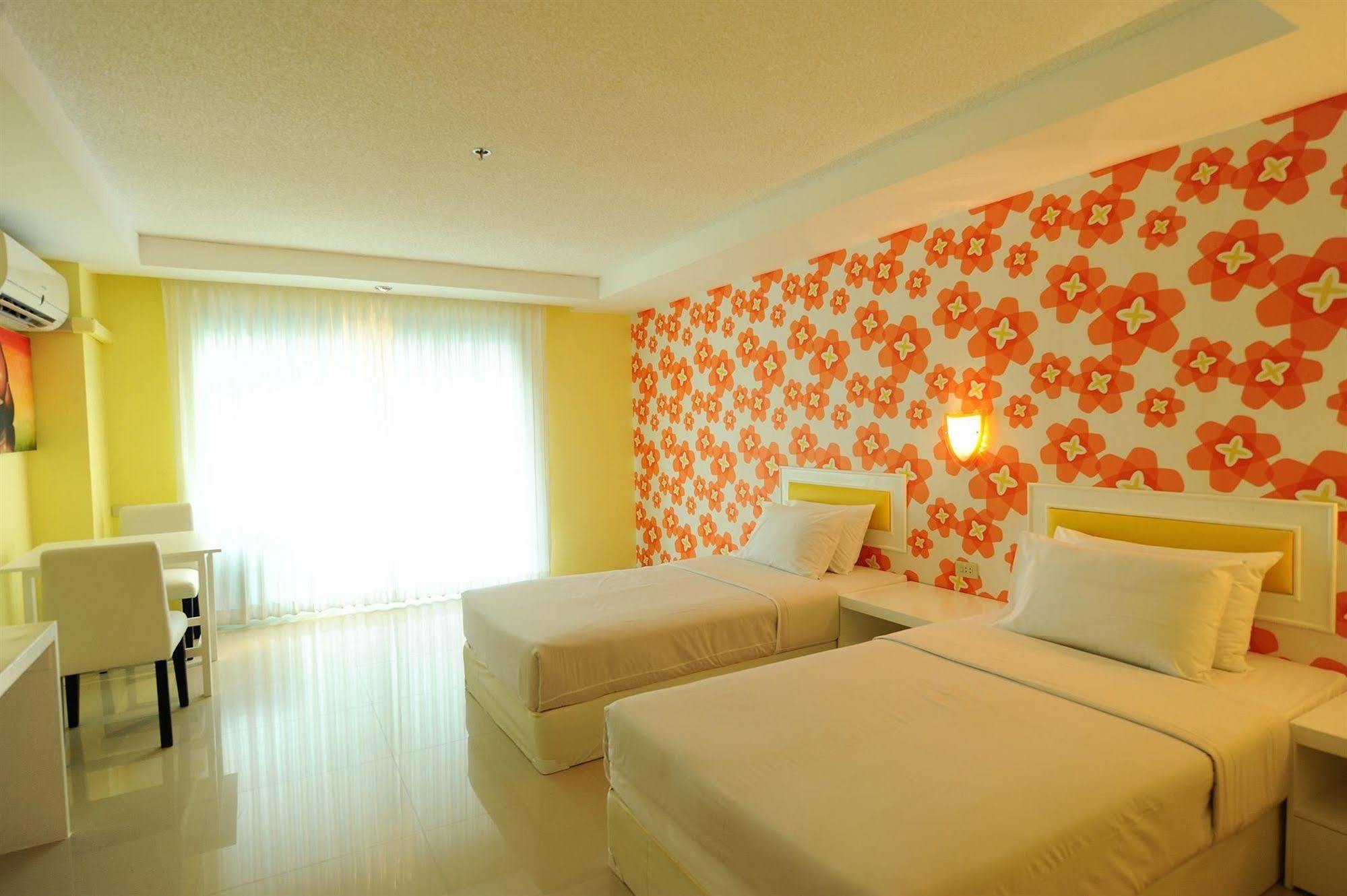 Angket Hip Residence Pattaya Exterior foto