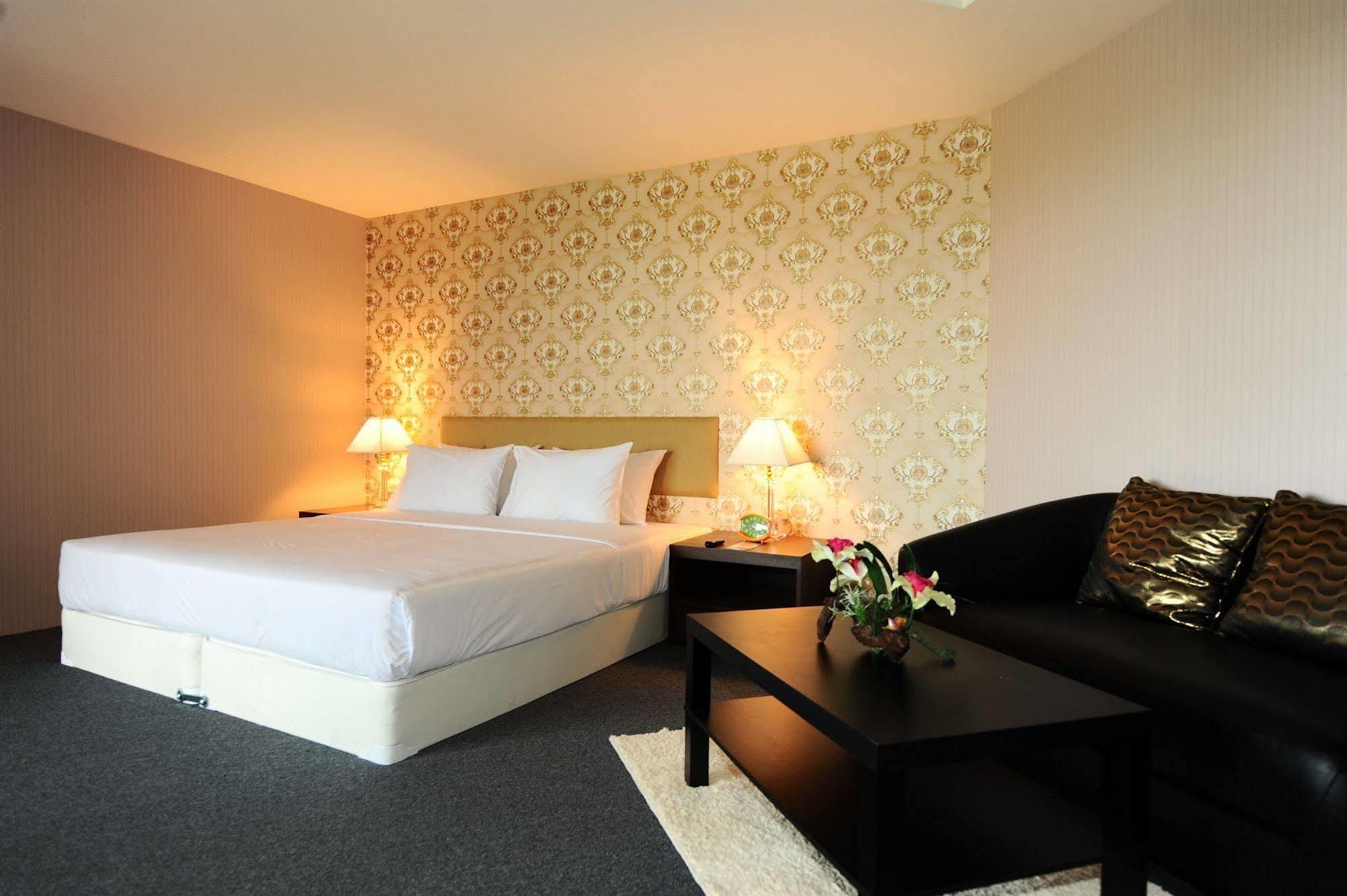 Angket Hip Residence Pattaya Exterior foto